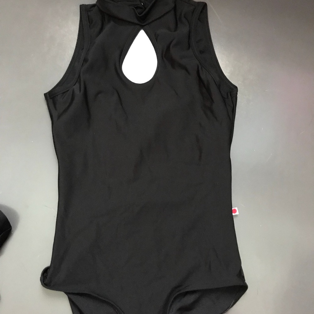 Yumiko adult small keyhole leotard